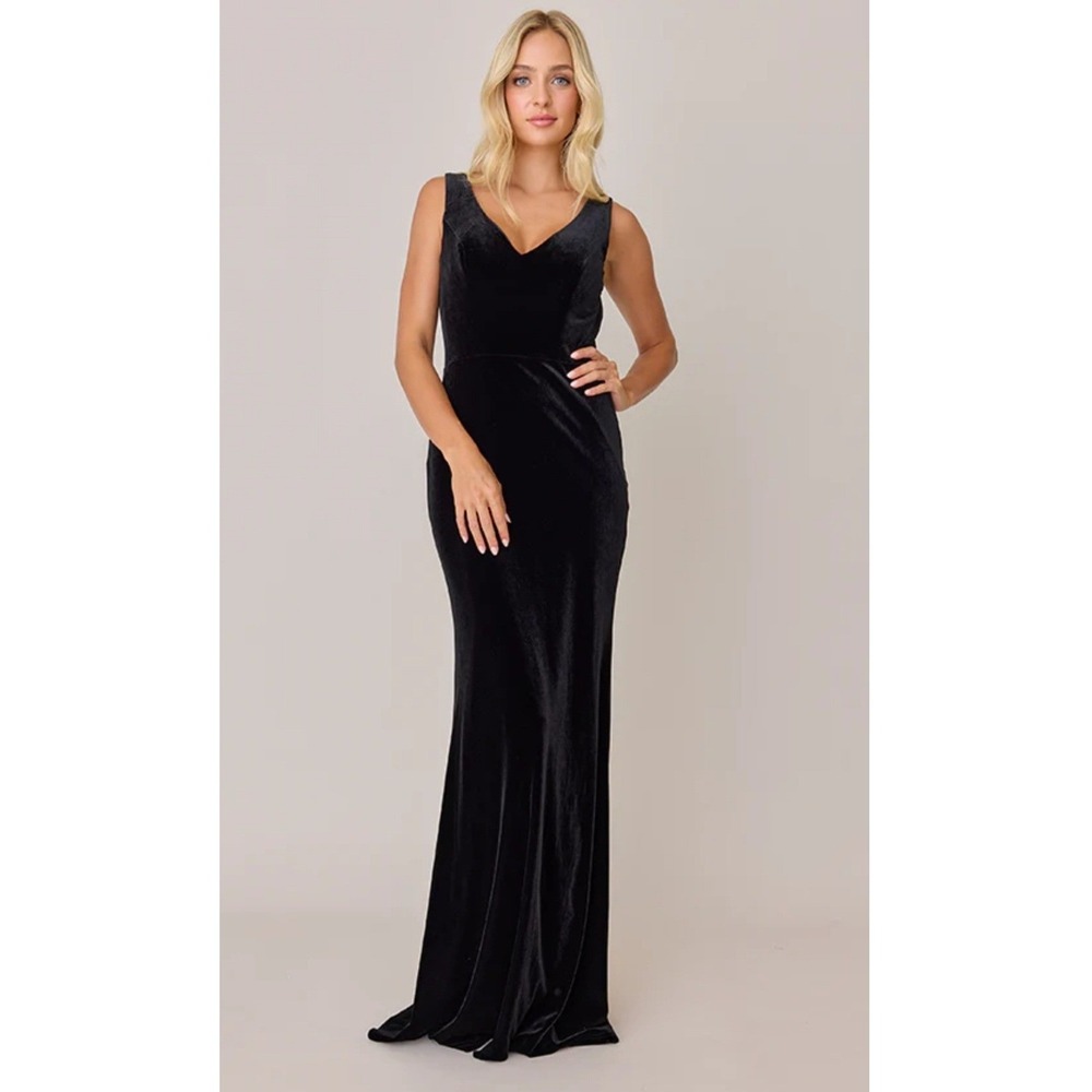 Revelry‎ DAKOTA Black Velvet Maxi Dress Surplice Neckline Formal Gown Size 8